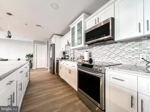 10 E Lee St #1806, Baltimore, MD 21202 photo 10