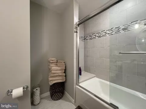 10 E Lee St #1806, Baltimore, MD 21202 photo 21