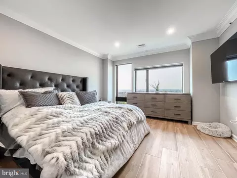 10 E Lee St #1806, Baltimore, MD 21202 photo 12
