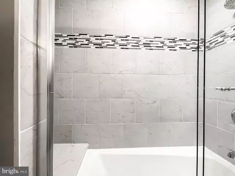 10 E Lee St #1806, Baltimore, MD 21202 photo 18