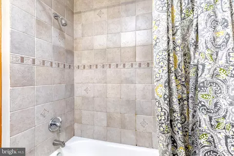 Bath - 46 E Fort Ave, Baltimore, MD 21230 photo 2 of 2