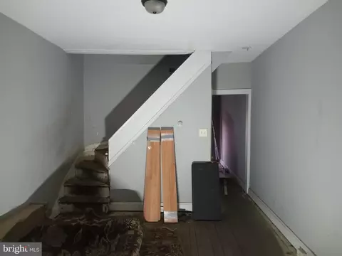 Entry Way - 1910 Ramsay St, Baltimore, MD 21223 photo 2 of 6