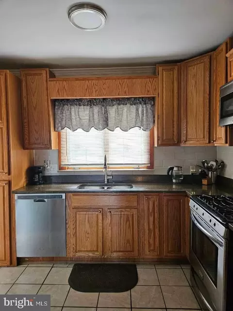 3911 4th St, Baltimore, MD 21225 photo 8
