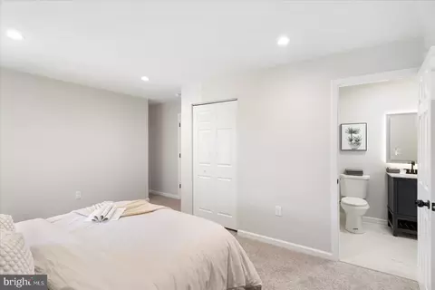 Bedroom - 5218 Cuthbert Ave, Baltimore, MD 21215 photo 6 of 8