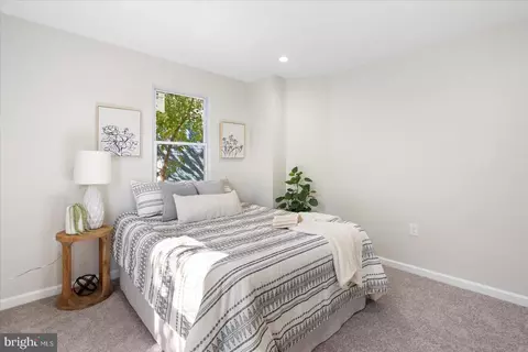 Bedroom - 5218 Cuthbert Ave, Baltimore, MD 21215 photo 2 of 8