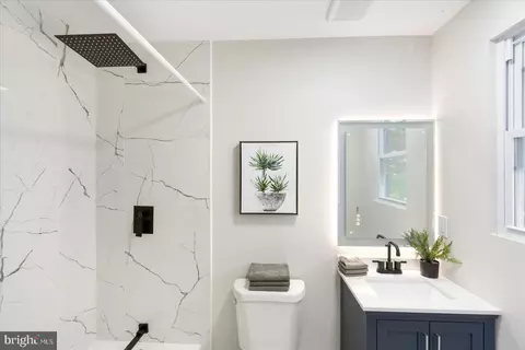 Bath - 5218 Cuthbert Ave, Baltimore, MD 21215 photo 1 of 6