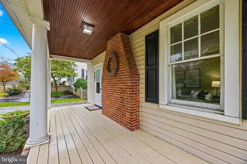 Exterior - 307 E Lake Ave, Baltimore, MD 21212 photo 9 of 11