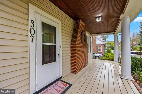 Exterior - 307 E Lake Ave, Baltimore, MD 21212 photo 8 of 11