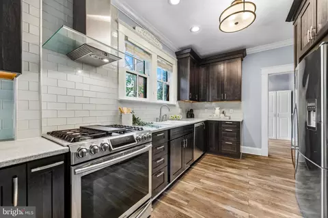 Kitchen - 307 E Lake Ave, Baltimore, MD 21212 photo 3 of 5