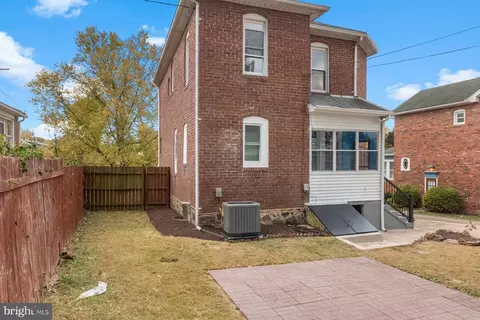 Exterior - 5216 Biddison Ln, Baltimore, MD 21206 photo 5 of 6