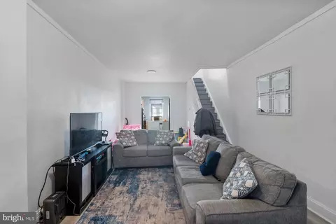 Entry Way - 1659 Cliftview Ave, Baltimore, MD 21213 photo 1 of 6