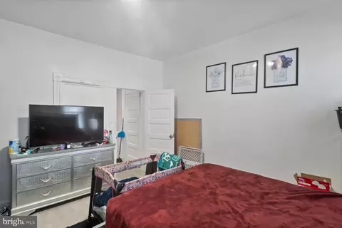 Bedroom - 1659 Cliftview Ave, Baltimore, MD 21213 photo 8 of 8