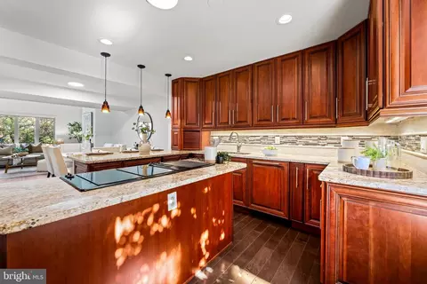 Kitchen - 254 Waxter Way, Baltimore, MD 21217 photo 1 of 7