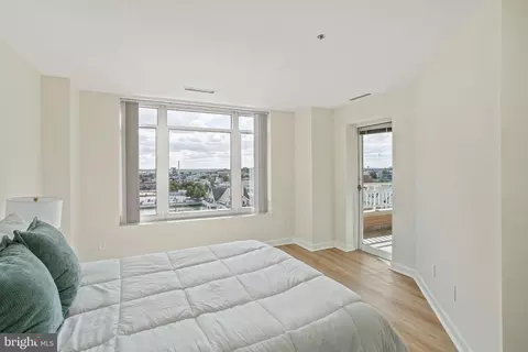 Bedroom - 100 Harborview Dr #904, Baltimore, MD 21230 photo 2 of 6