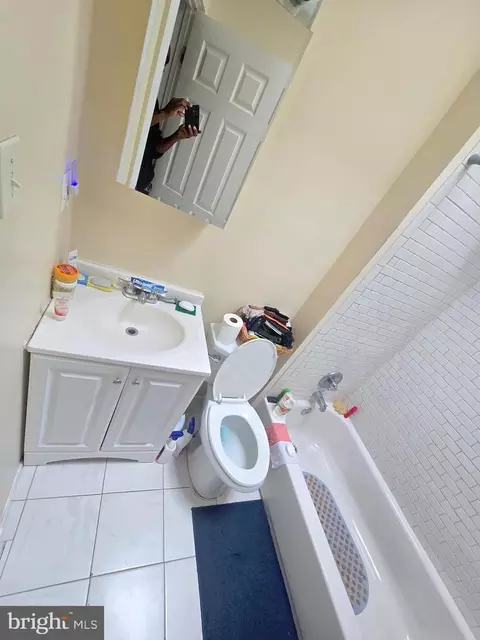 Bath - 708 Belgian Ave, Baltimore, MD 21218 photo 4 of 4