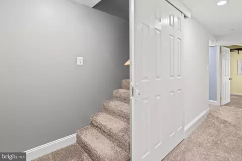Entry Way - 916 Ryan St, Baltimore, MD 21223 photo 7 of 8