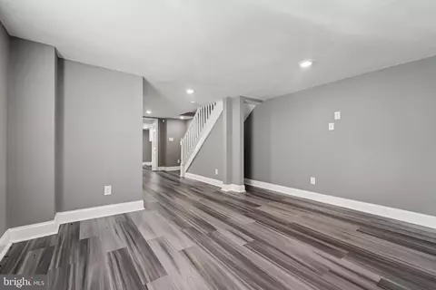 Entry Way - 4801 Alhambra Ave, Baltimore, MD 21212 photo 14 of 15