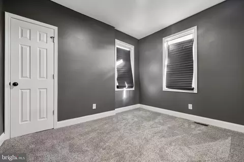 Entry Way - 4801 Alhambra Ave, Baltimore, MD 21212 photo 11 of 15