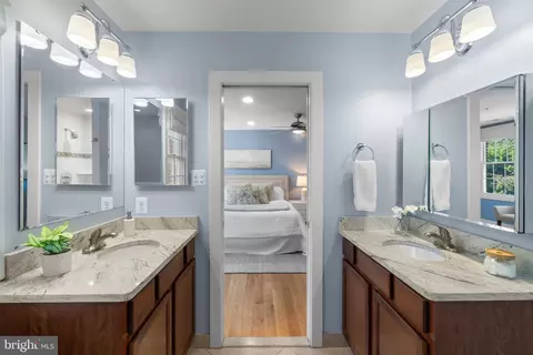 Bath - 4408 Evans Chapel Rd, Baltimore, MD 21211 photo 2 of 4