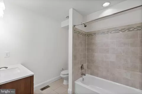 402 E Fort Ave, Baltimore, MD 21230 photo 26