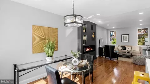 Entry Way - 753 E 36th St, Baltimore, MD 21218 photo 5 of 14