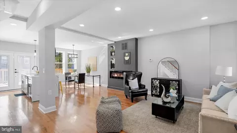 Entry Way - 753 E 36th St, Baltimore, MD 21218 photo 1 of 14