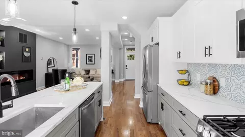 Entry Way - 753 E 36th St, Baltimore, MD 21218 photo 8 of 14