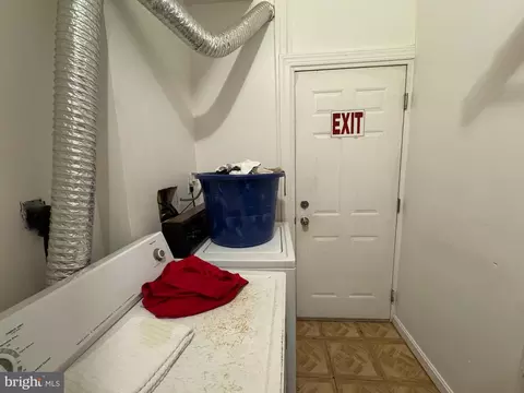 901 Chauncey Ave, Baltimore, MD 21217 photo 14
