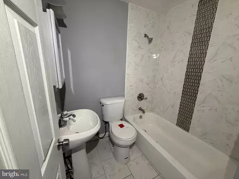 Bath - 1635 Normal Ave, Baltimore, MD 21213 photo 1 of 1