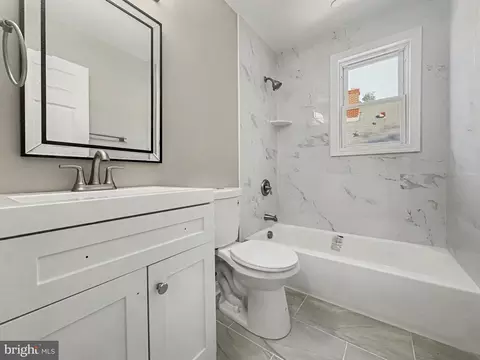 Bath - 4917 Gilray Dr, Baltimore, MD 21214 photo 1 of 2