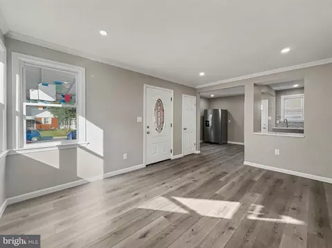 Living - 4917 Gilray Dr, Baltimore, MD 21214 photo 1 of 2