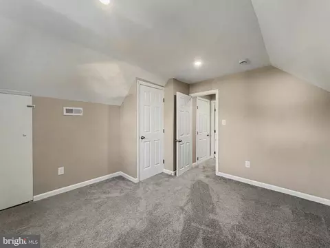 Entry Way - 4917 Gilray Dr, Baltimore, MD 21214 photo 4 of 4