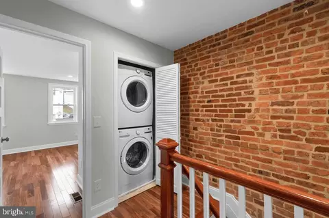 Entry Way - 4011 Hickory Ave, Baltimore, MD 21211 photo 5 of 8