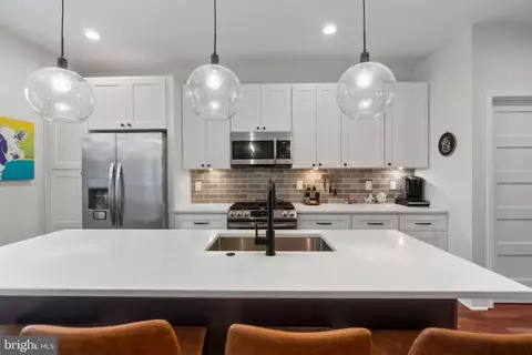 Kitchen - 4011 Hickory Ave, Baltimore, MD 21211 photo 1 of 3