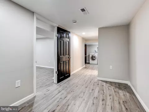 Entry Way - 5009 Walther Ave, Baltimore, MD 21214 photo 3 of 3