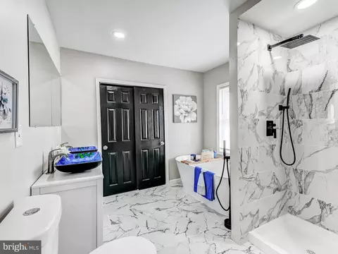 Bath - 5009 Walther Ave, Baltimore, MD 21214 photo 1 of 5