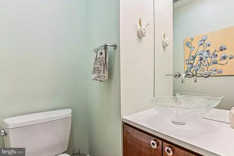 Bath - 102 W Lee St W, Baltimore, MD 21201 photo 1 of 4
