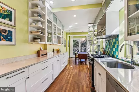 Kitchen - 102 W Lee St W, Baltimore, MD 21201 photo 1 of 3