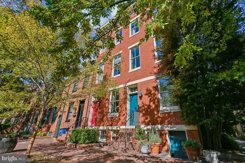 Exterior - 102 W Lee St W, Baltimore, MD 21201 photo 2 of 10
