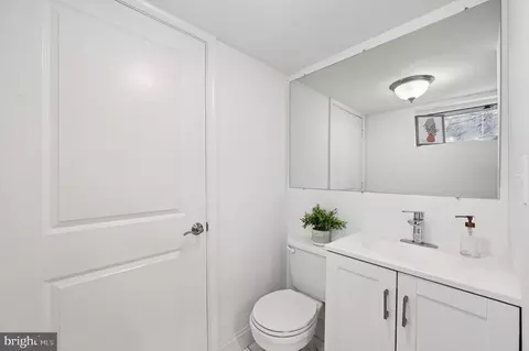 Bath - 2415 Fleet St, Baltimore, MD 21224 photo 1 of 4