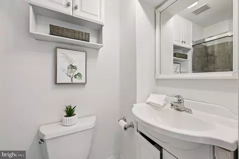 Bath - 2415 Fleet St, Baltimore, MD 21224 photo 3 of 4