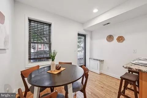 Dining - 2415 Fleet St, Baltimore, MD 21224 photo 2 of 2