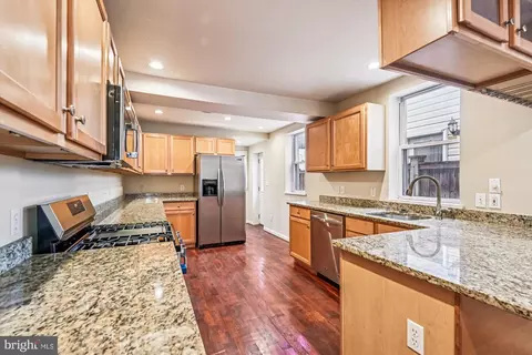 Kitchen - 1293 William St, Baltimore, MD 21230 photo 2 of 4