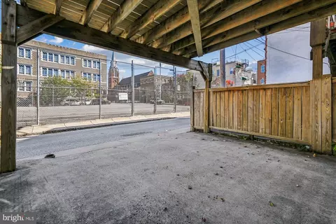Exterior - 1293 William St, Baltimore, MD 21230 photo 12 of 15
