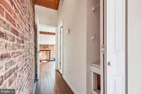 Entry Way - 1293 William St, Baltimore, MD 21230 photo 9 of 11