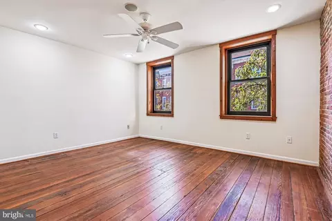 Bedroom - 1293 William St, Baltimore, MD 21230 photo 4 of 4