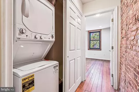 Entry Way - 1293 William St, Baltimore, MD 21230 photo 6 of 11