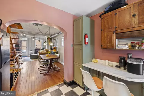 Entry Way - 543 E Gittings St, Baltimore, MD 21230 photo 3 of 7