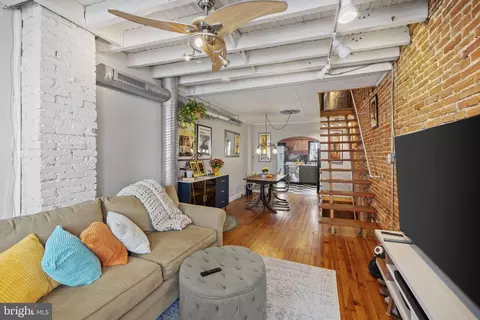 Entry Way - 543 E Gittings St, Baltimore, MD 21230 photo 1 of 7