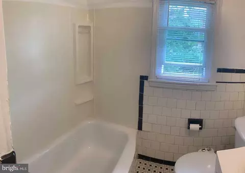 Entry Way - 3367 Dulany St, Baltimore, MD 21229 photo 3 of 4
